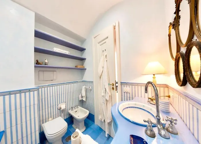 Sul Mare A Capri - Panorama Mozzafiato * Anacapri (Isola di Capri)